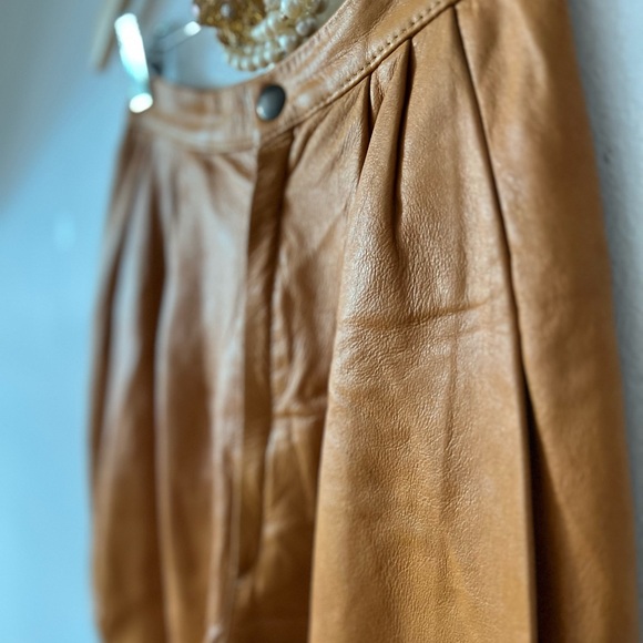 VINTAGE 80s S pleated leather carrot pants camel tan Made in France lined MINT - Picture 8 of 16